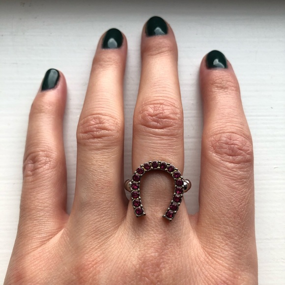 Vintage silver & pink rhinestone horseshoe ring - Picture 6 of 6